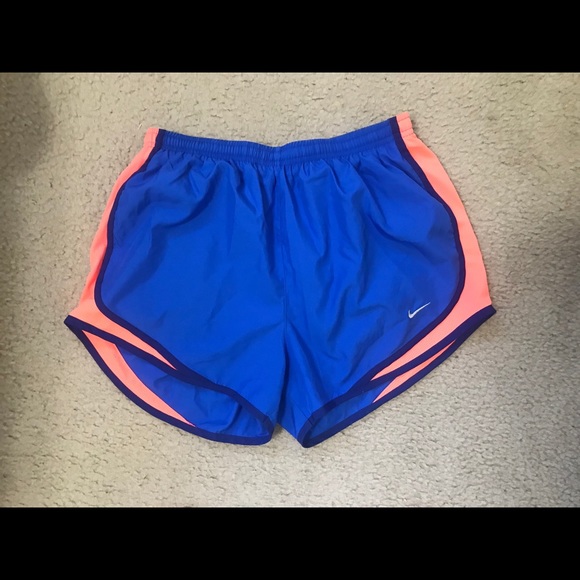 Nike women’s running shorts size M - Picture 1 of 2